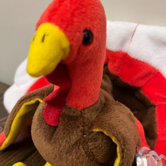 Ty Beanie Baby “Gobbles” the Thanksgiving Turkey! (5.5 inch) ***Rare*** - Picture 3 of 8